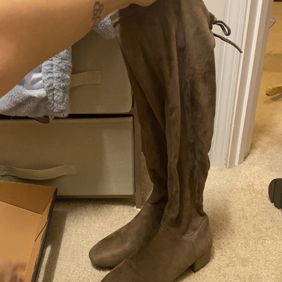 Fashion nova over the knee boots - Picture 7 of 8